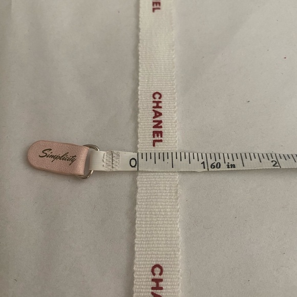 3 yards White Chanel Grosgrain Ribbon - Picture 4 of 4